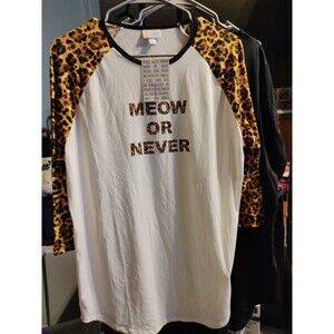 LuLaRoe White Cheetah Randy Tee L NWT
